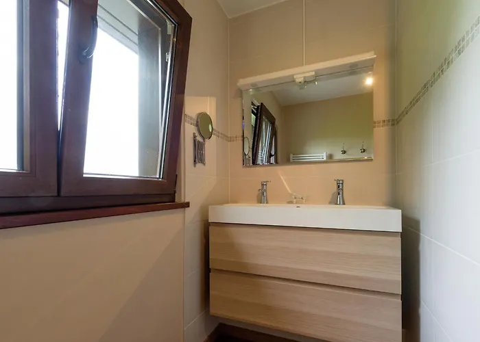 Villa Tenneville With Sauna